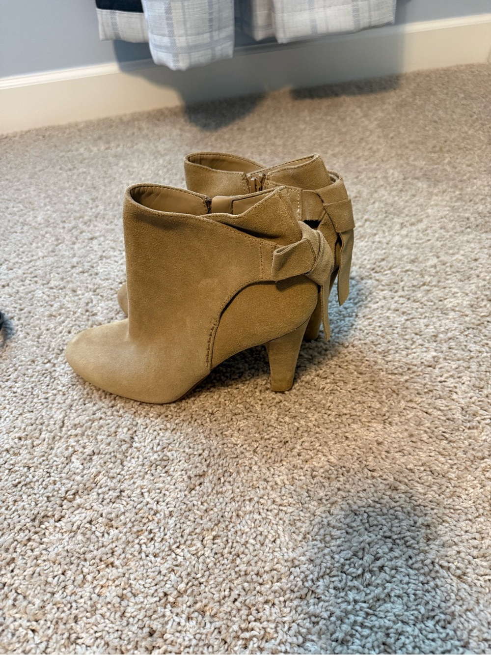Aldo Suede Bow Detail Ankle Boots - Tan